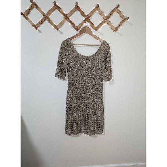 Banana Republic Heritage Sheath Gold Crochet Lace Overlay Dress - Size 10 - Picture 1 of 7